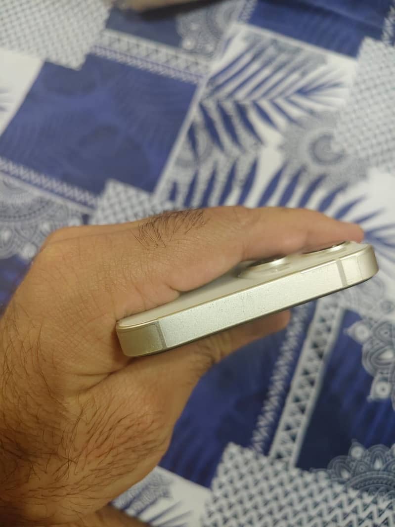 iPhone 13 5
