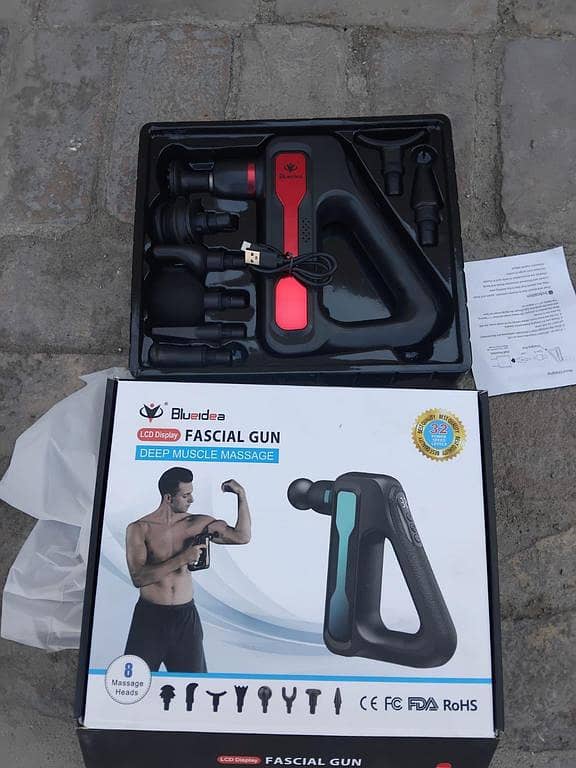 Rechargeable Blueidea Fascial Gunn Deep Muscle Vibrating Full Body Fitness Messager with 8 interchangeable Head