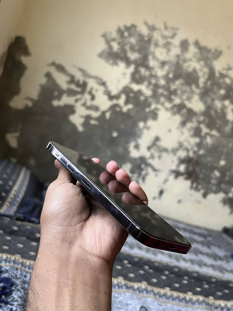 Iphone 14 pro max 2