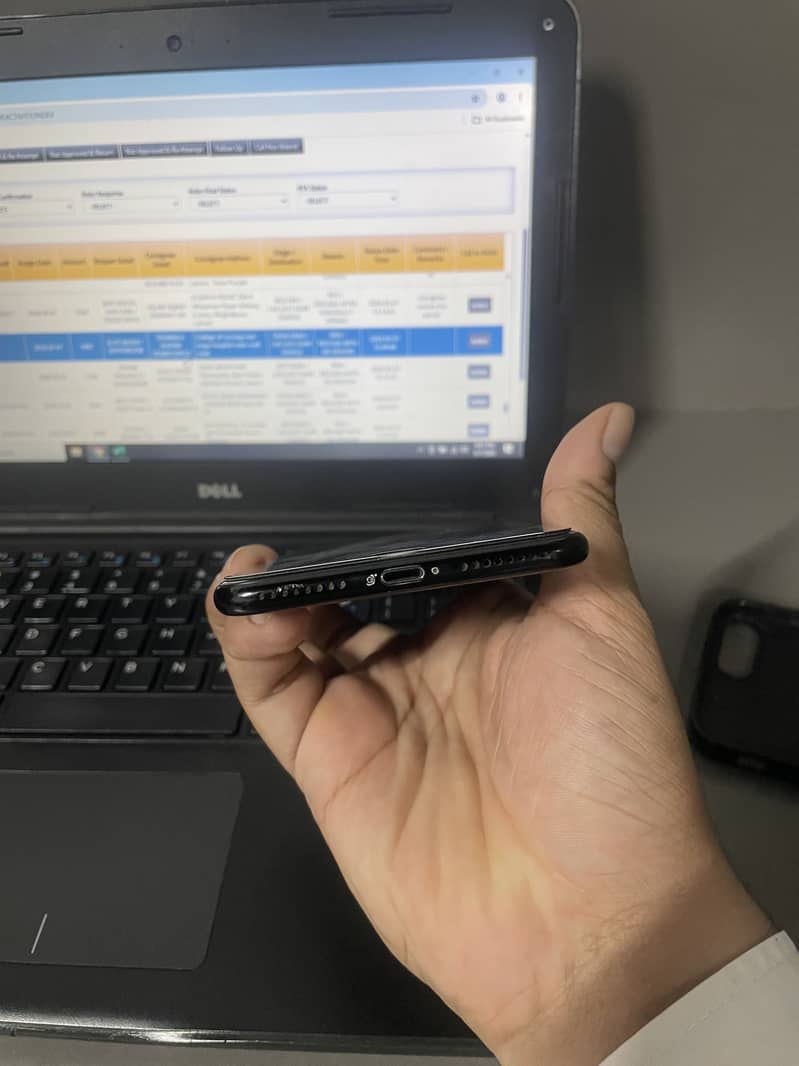 iPhone 3