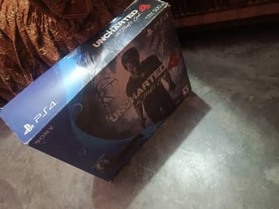 PS4 slim used. Condition 9/10.