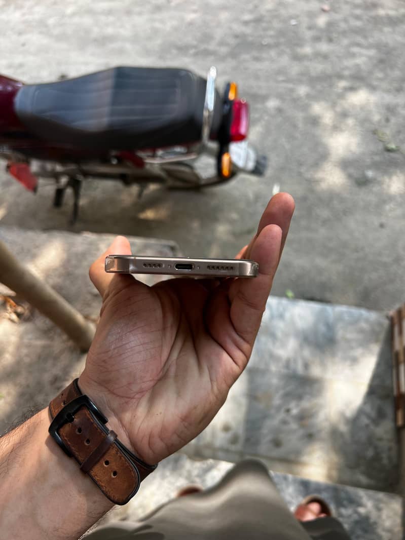 Iphone 16 Pro Max 2