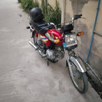 first owner hai bike new condition hai HR cheez working me hai