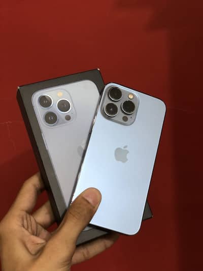 Iphone 13 pro 256 gb (factory unlock ) (with box )