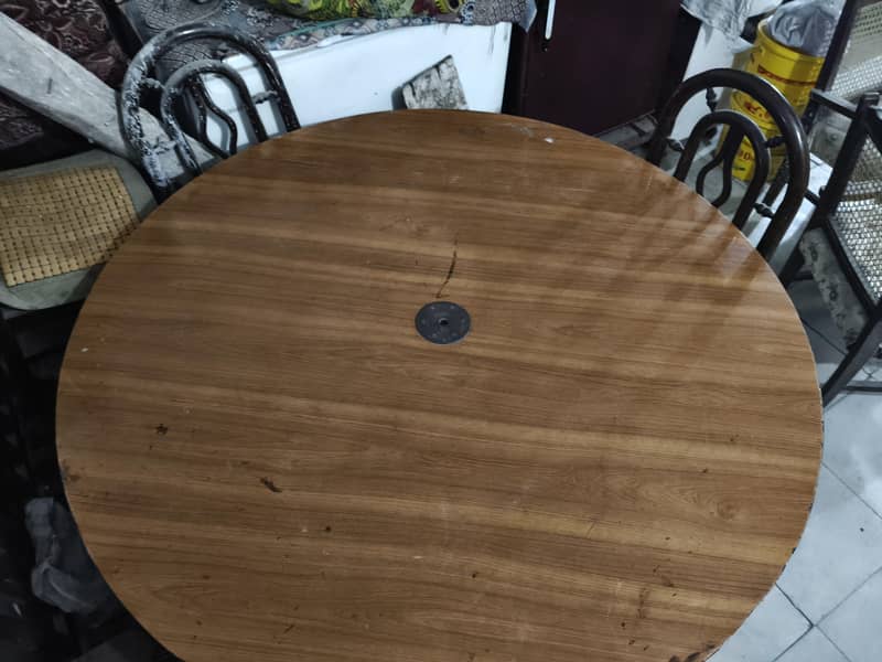 Dining table Rounded 1