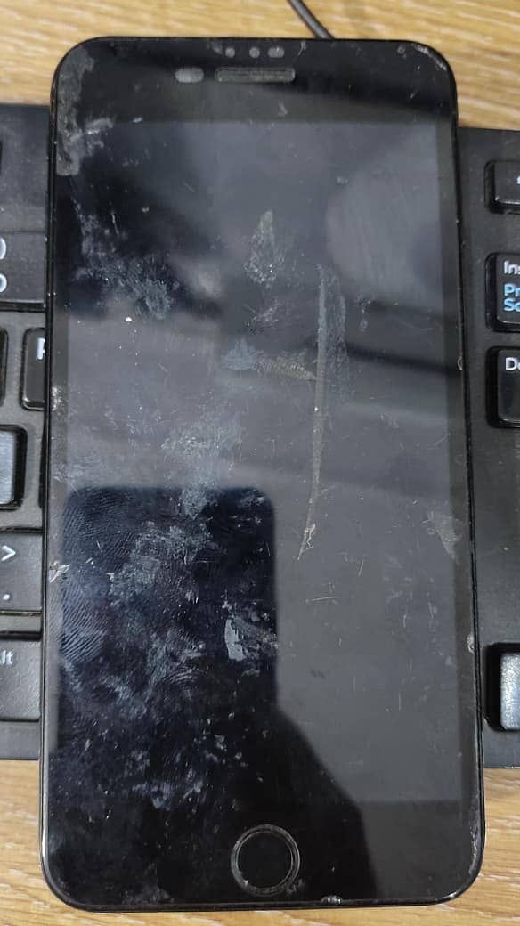 Apple iPhone 7 Plus 0