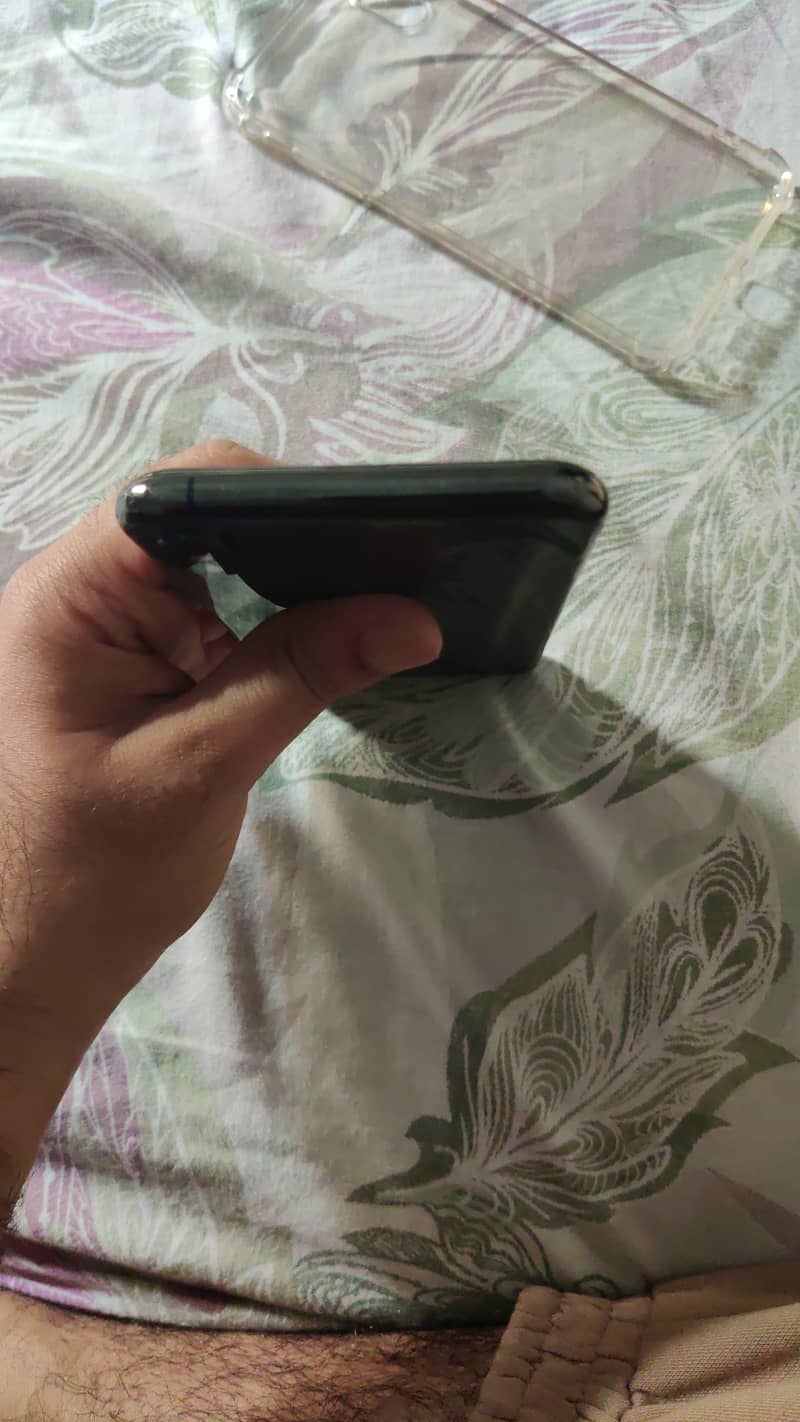 iphone XS Max 7