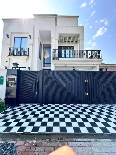 10 Marla Brand New luxury House For Sale With Original Pictures And Original Price Investor Rate In Tauheed Block Bahria Town Lahore