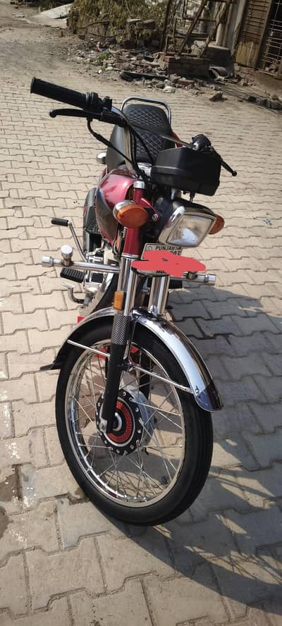 Honda 125 2024 model 10/9 condition  NST Sargodha