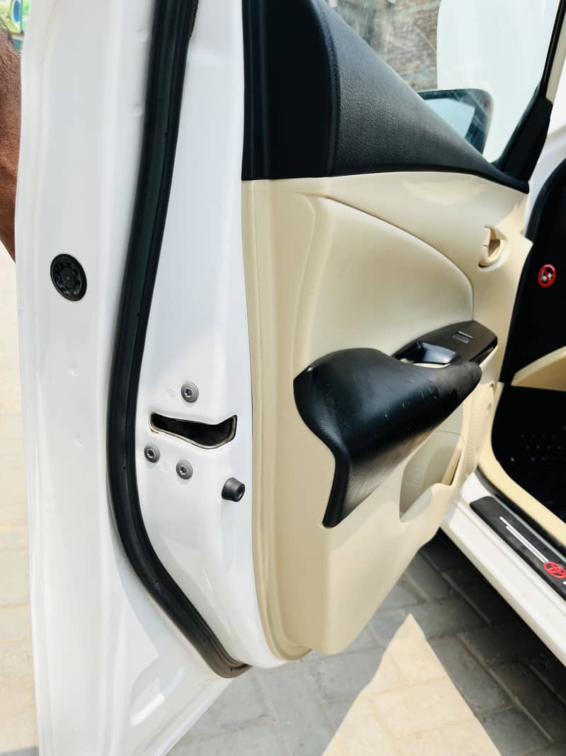 Yaris 6
