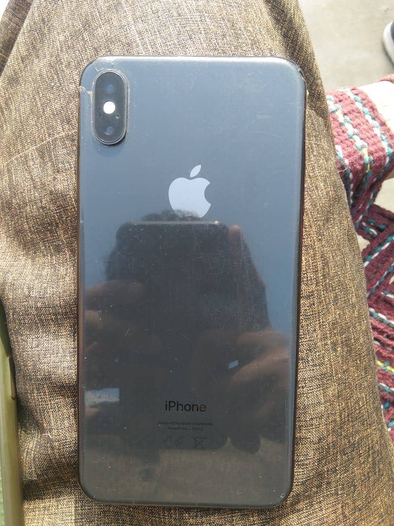 iPhone xs max 3