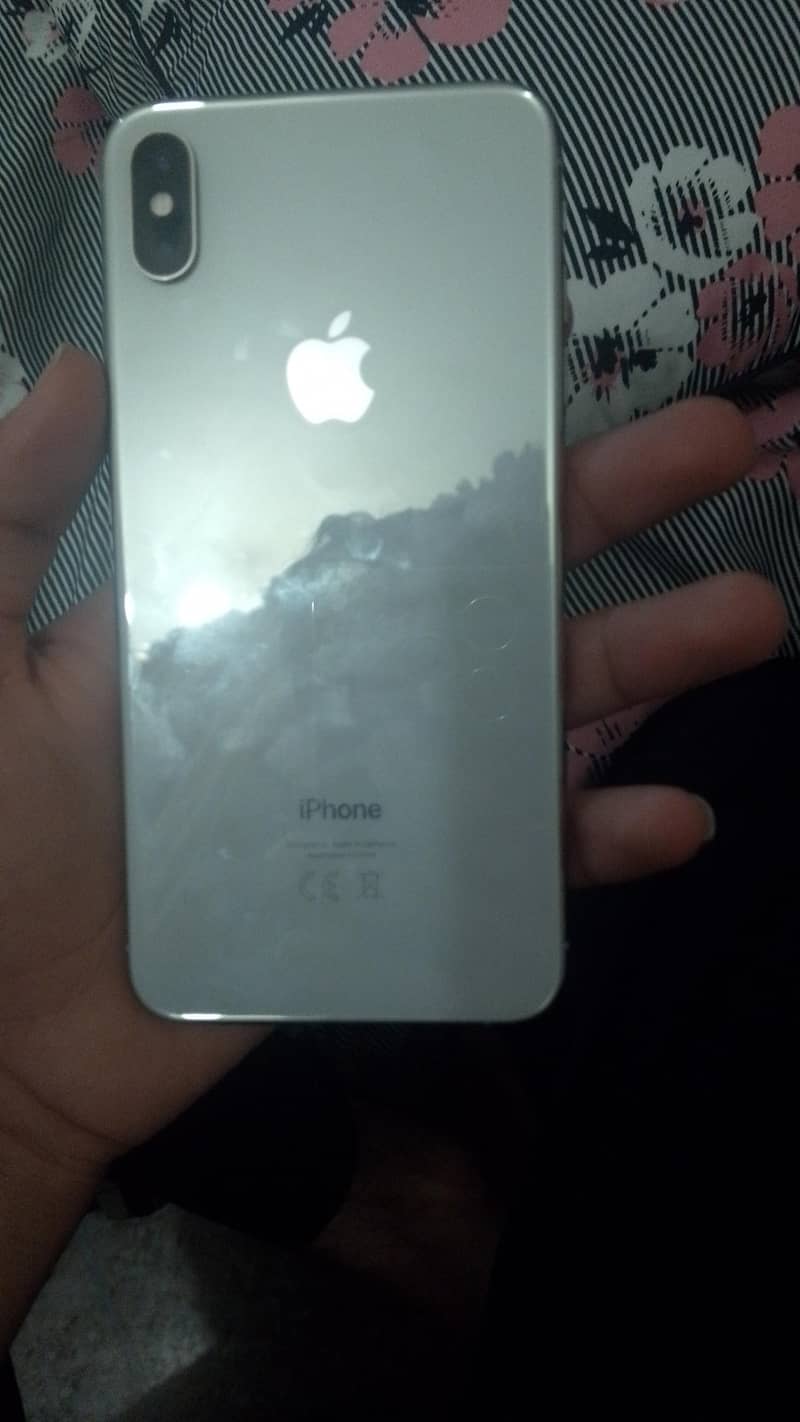 xs max 1