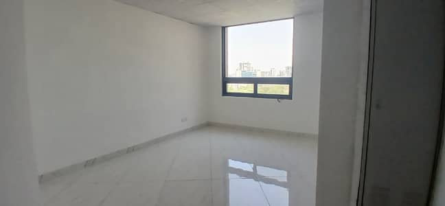 Offices Available 315 SQ For Rent In Main Boulevard Gulberg!