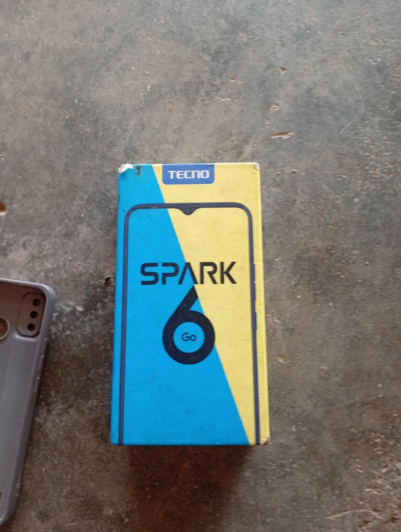 techno spark6 go 4
