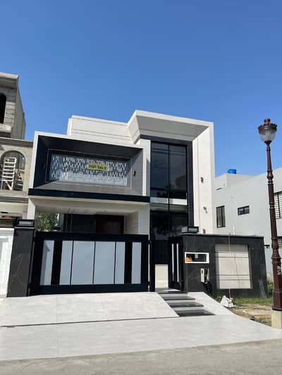 Lake City 12 Marla Luxury House In M3 | Prime Block | Hot Deal