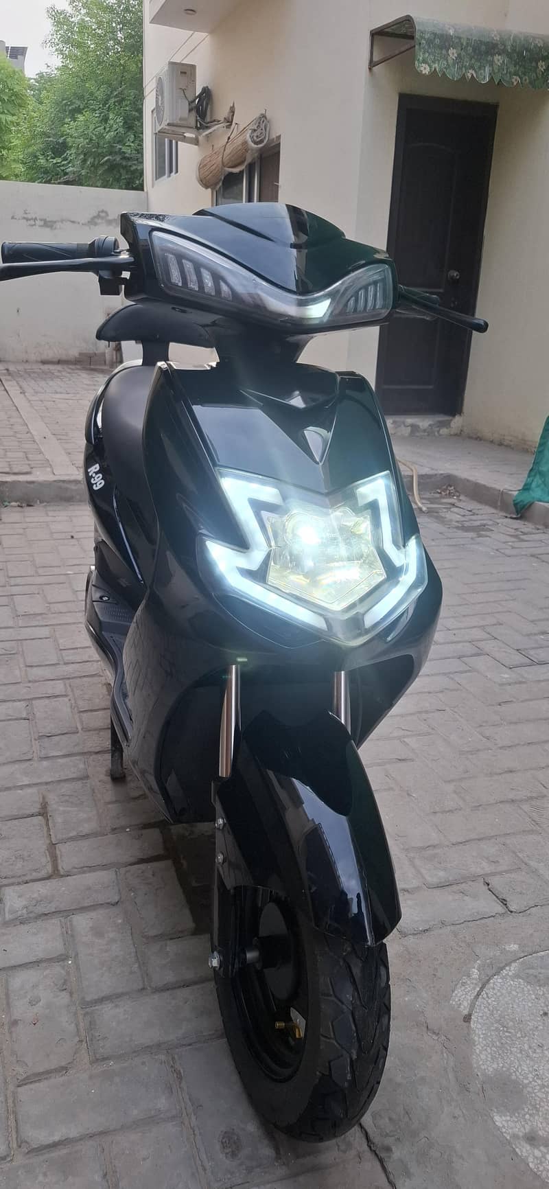 EV SCOOTY 0