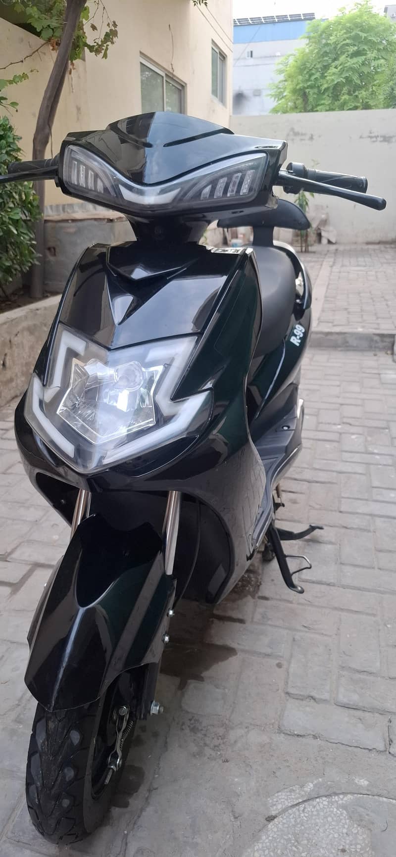 EV SCOOTY 9