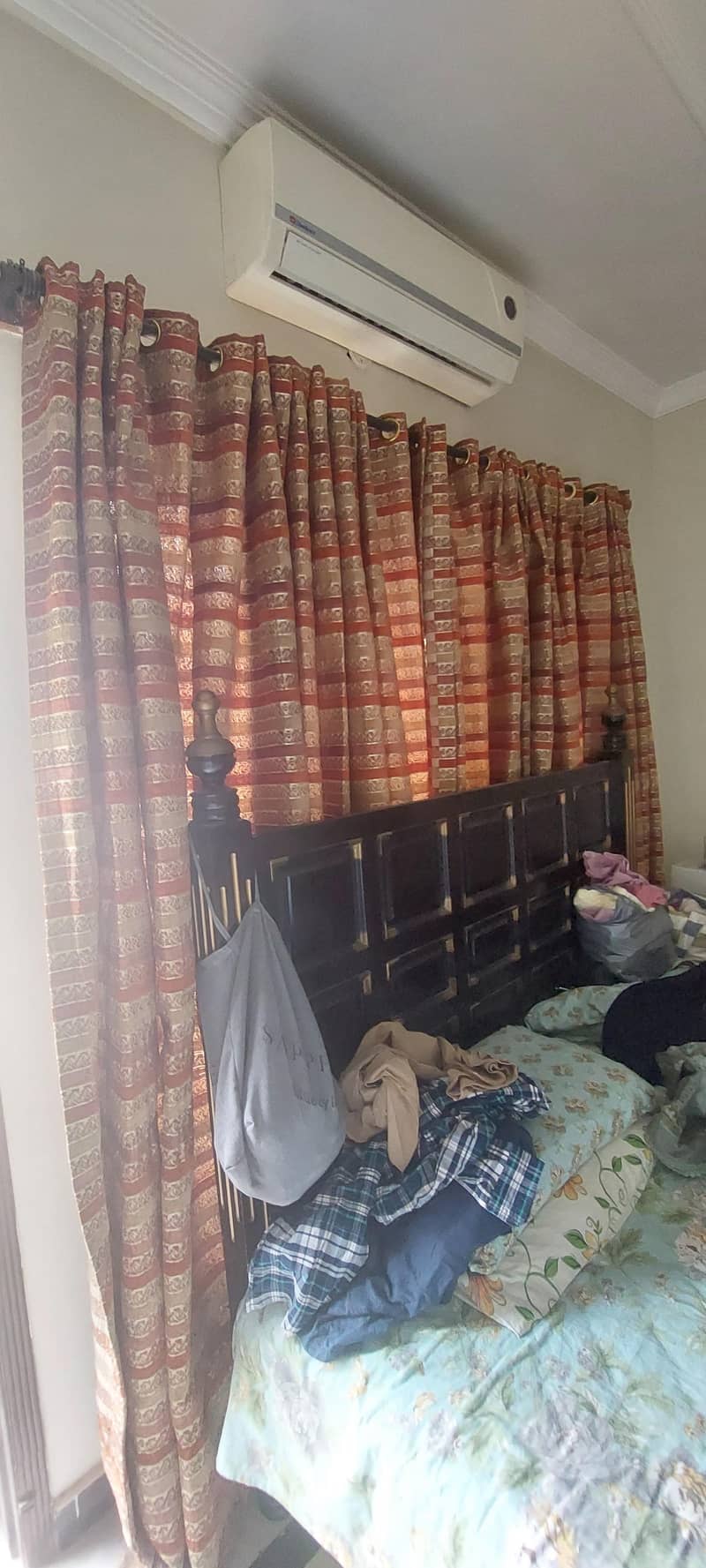 4 sets curtains 2