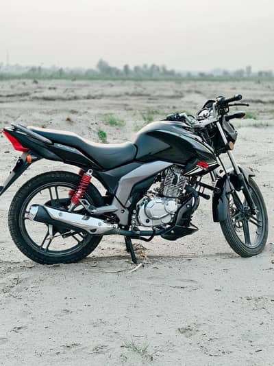 Suzuki GSX 125 2023 Model - Non Accidental - Low Mileage