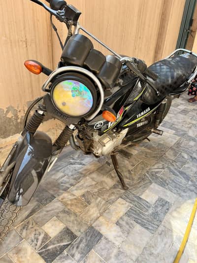 Yamaha bike model YBG 125