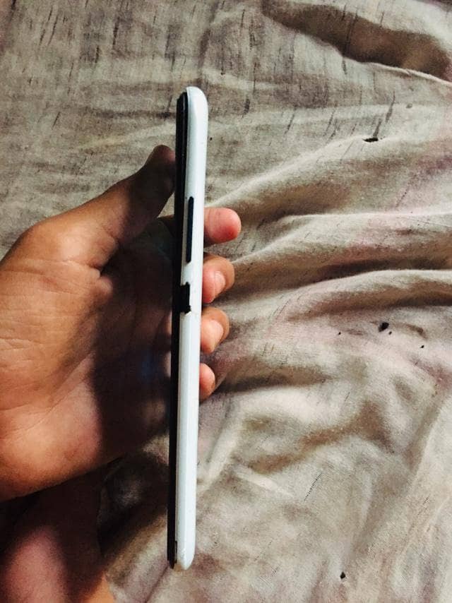 Tecno 4