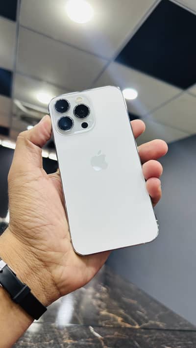 Iphone 13pro pta approved  256gb 10by10 waterpack