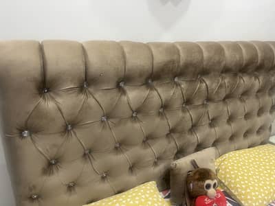 Complete bed set