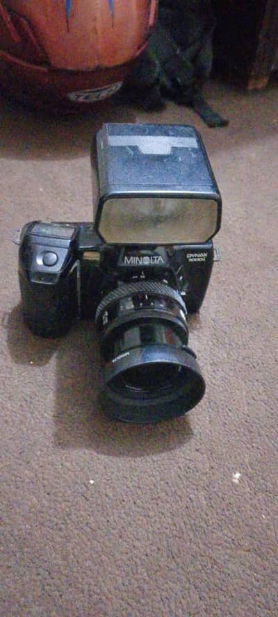 purana camera hai