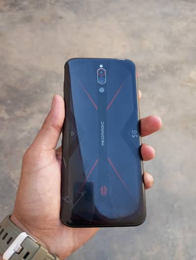 REDMAGIC 5G GAMING BEAST