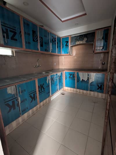 5 Marla Flat available for rent on 3rd floor