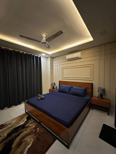 One bedroom apartment per day Avlable Gulbarga green Islamabad luxury furnished apartment