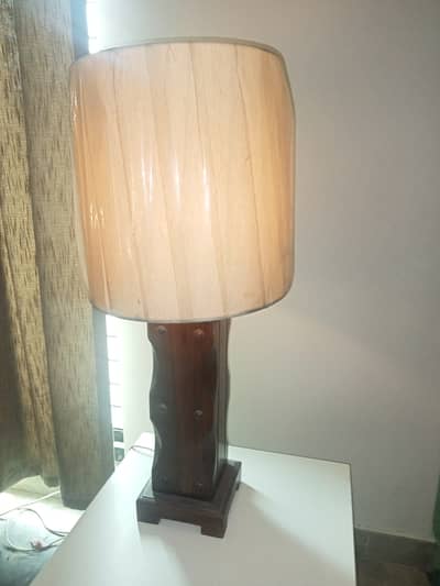 Wooden vintage table lamp set