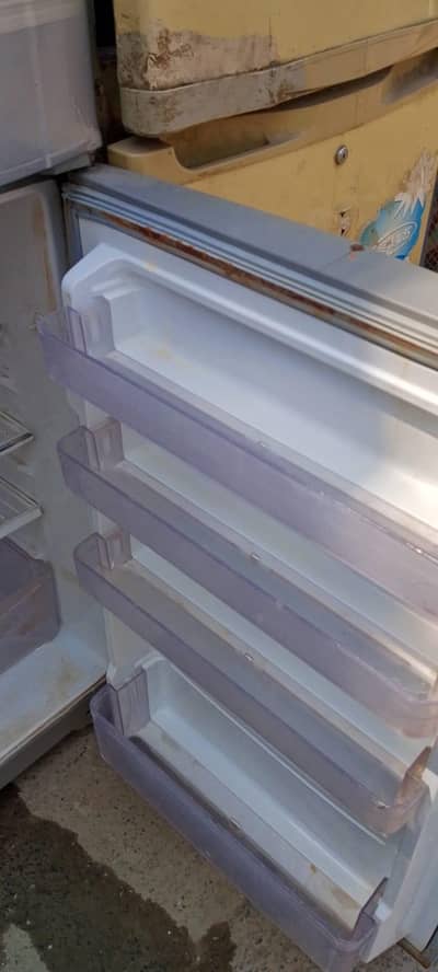 fridge for sale medium size all ok