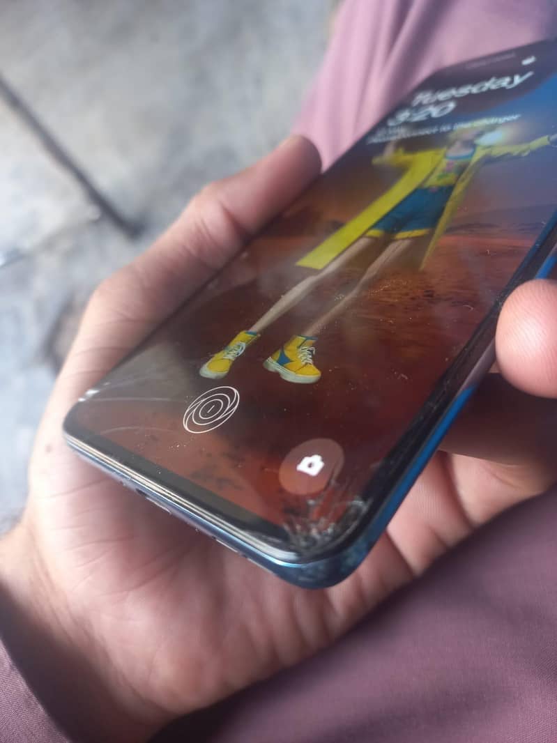ONE PLUS 9 5G 4