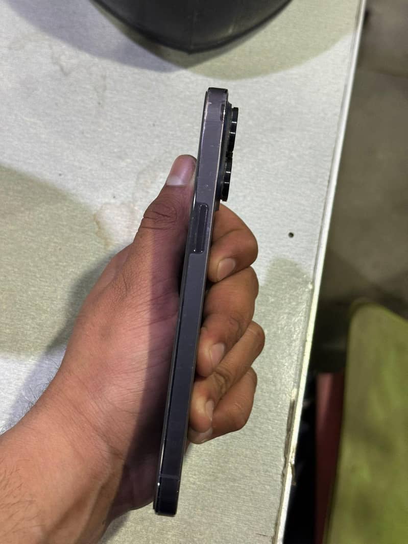 iPhone 14 Pro Max 1