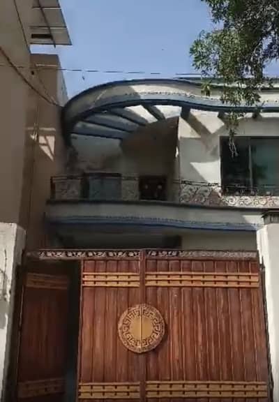 10 Marla house for rent in johar town e block near bhulla chowk