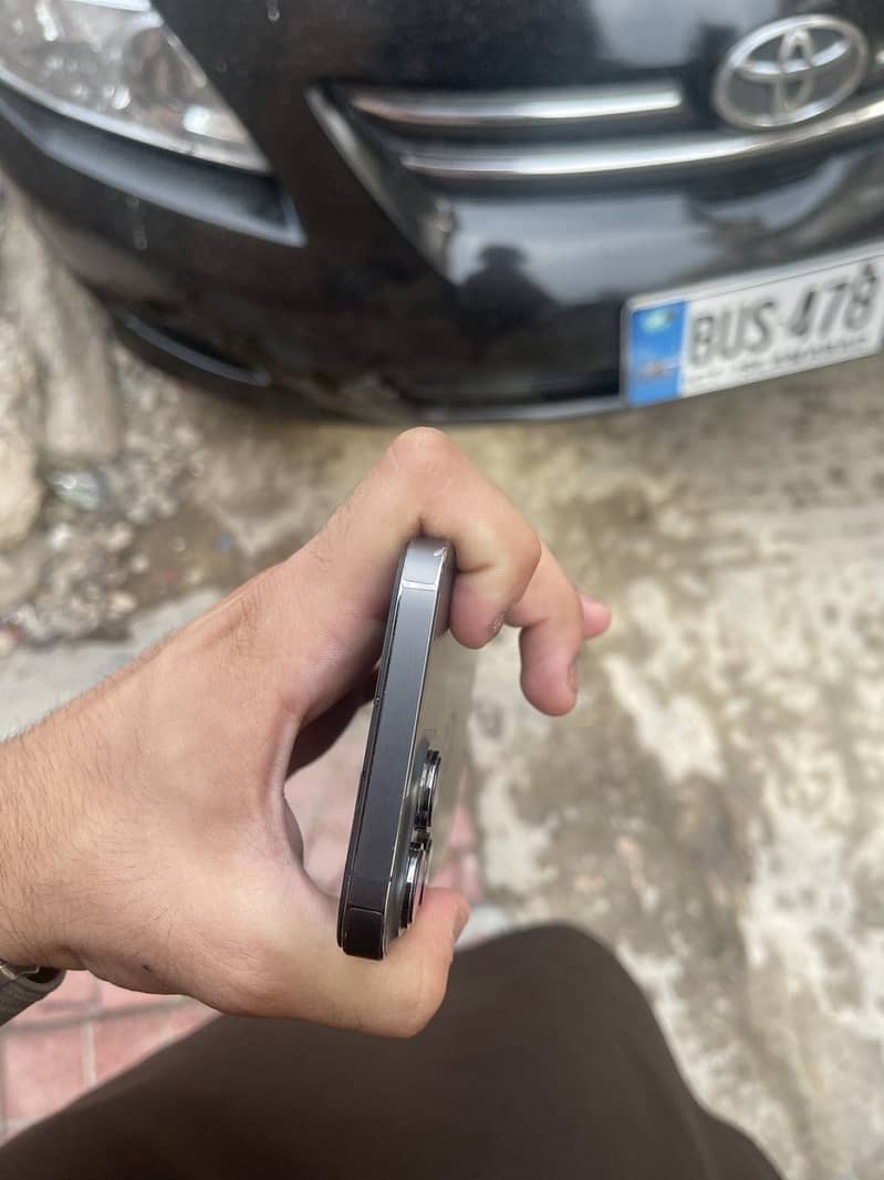 iphone 13 pro max 2