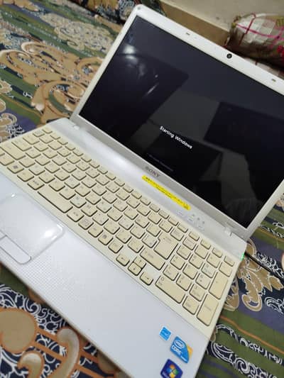 5 Laptops Urgent Sale