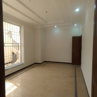 1 kanal office space available for rent