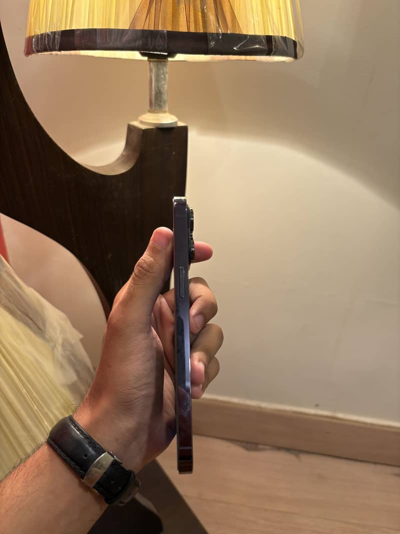 IPhone 14 Pro Max 2
