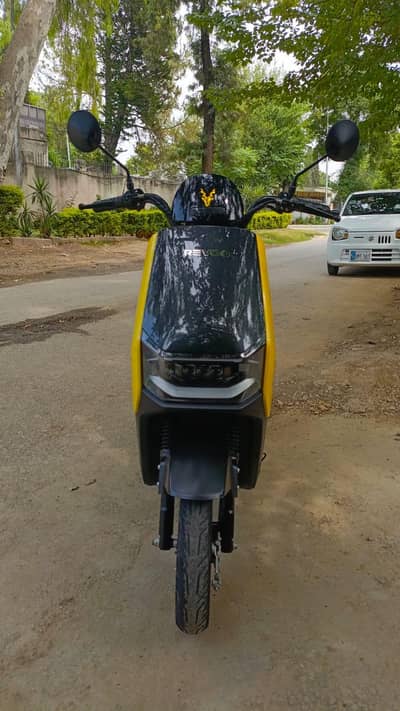 REVOO electric scooty ,model A10