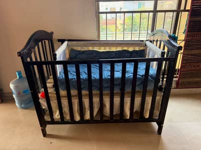 Baby Cot with Jhula for sale