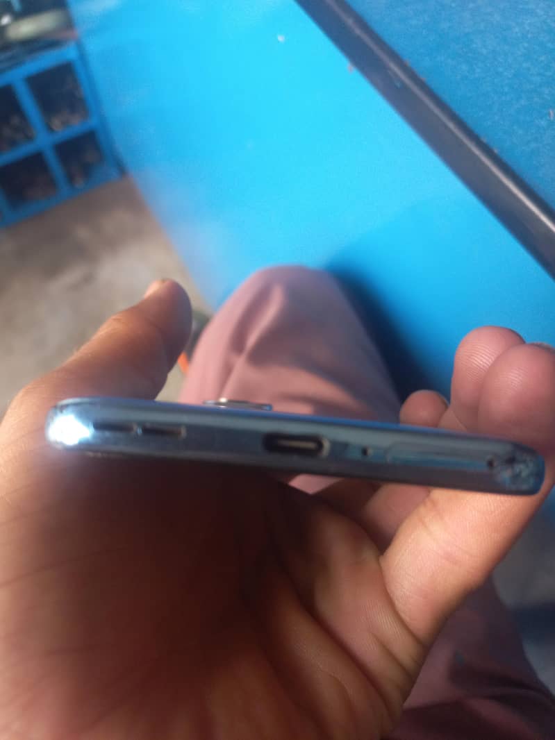 ONE PLUS 9 5G 4