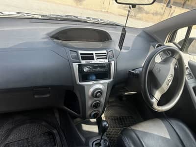 Toyota vitz 2010 midel