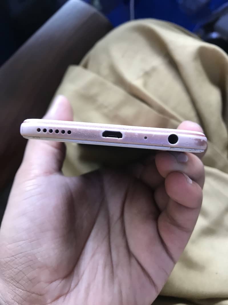 Oppo A57 4