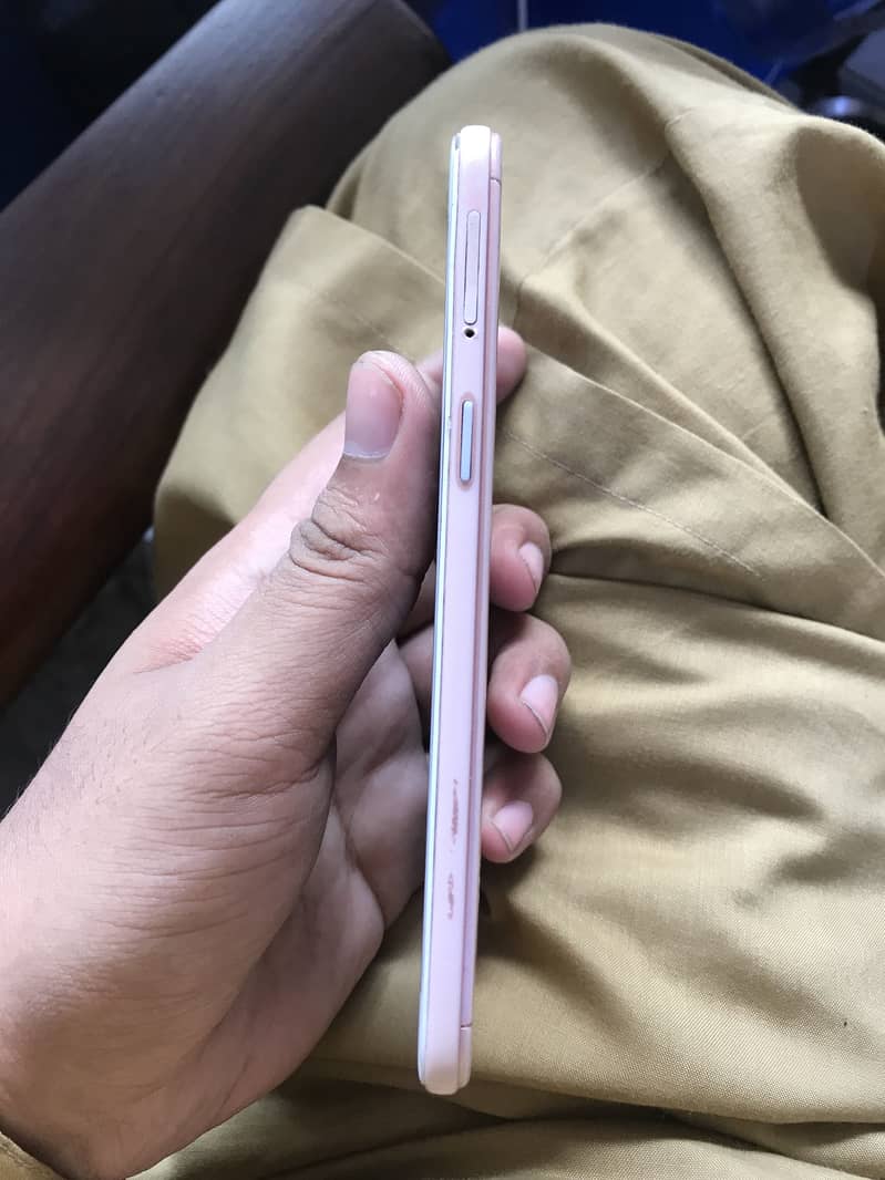 Oppo A57 5