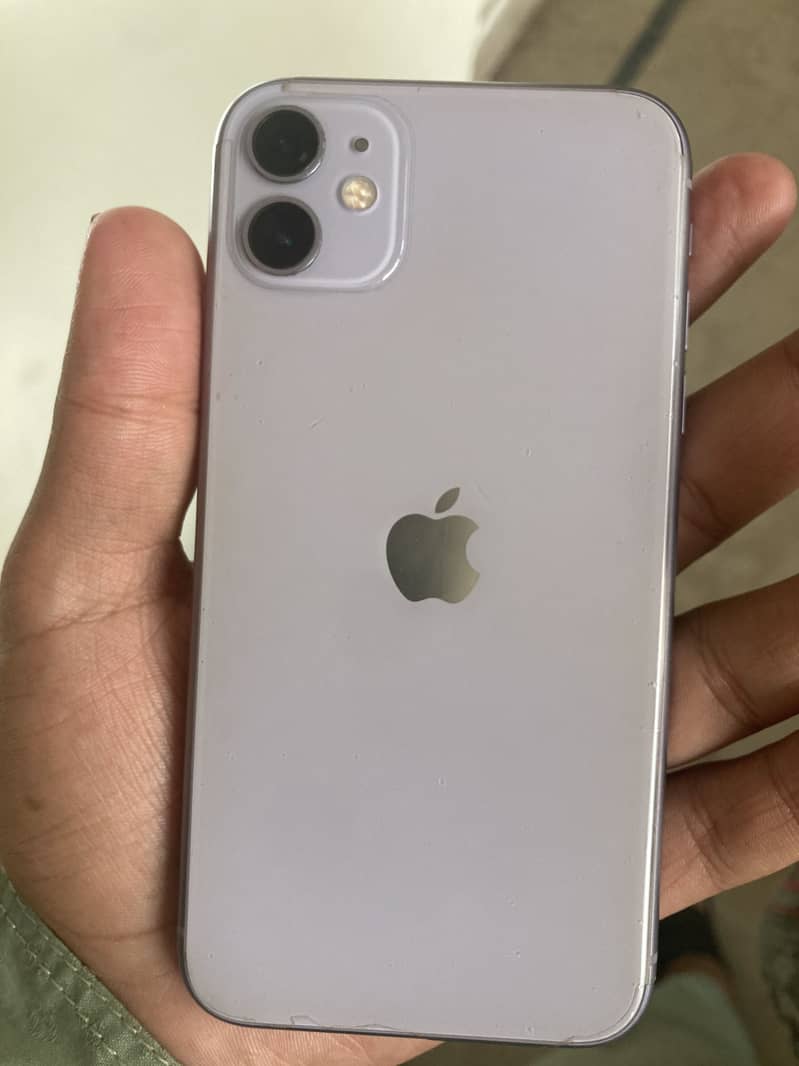 iPhone 11 3