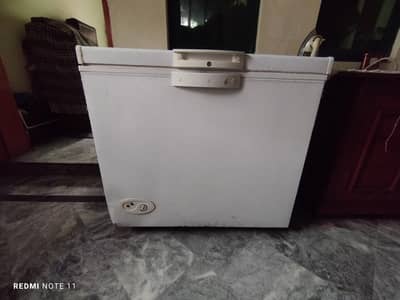 waves freezer in good condition