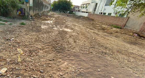 Plot No-425 Block U - 20 Marla Plot On Top Location Of Phase 8 DHA Lahore For Urgent Sale