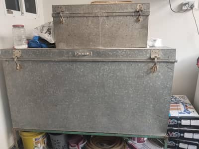 Paiti and Trunk For Sale